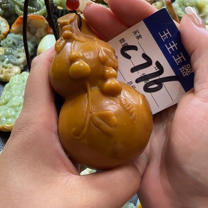 未镶嵌透闪石质玉把件