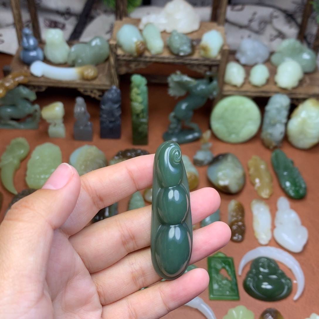 和田玉未镶嵌挂件