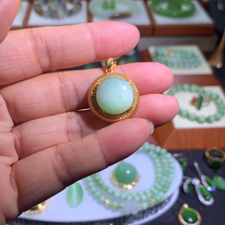 颈饰银S925镶嵌和田玉（碧玉）