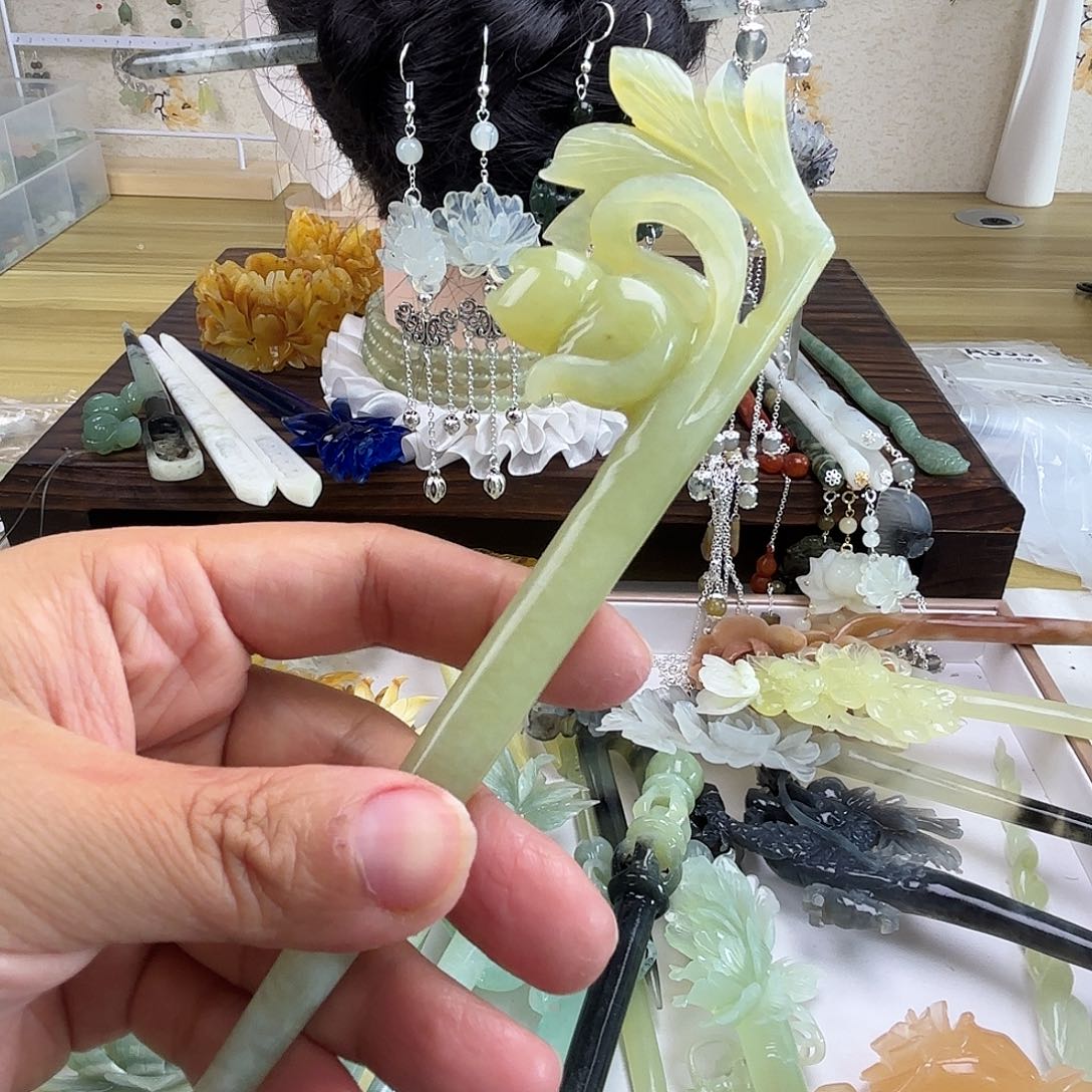 蛇纹石玉发饰合金