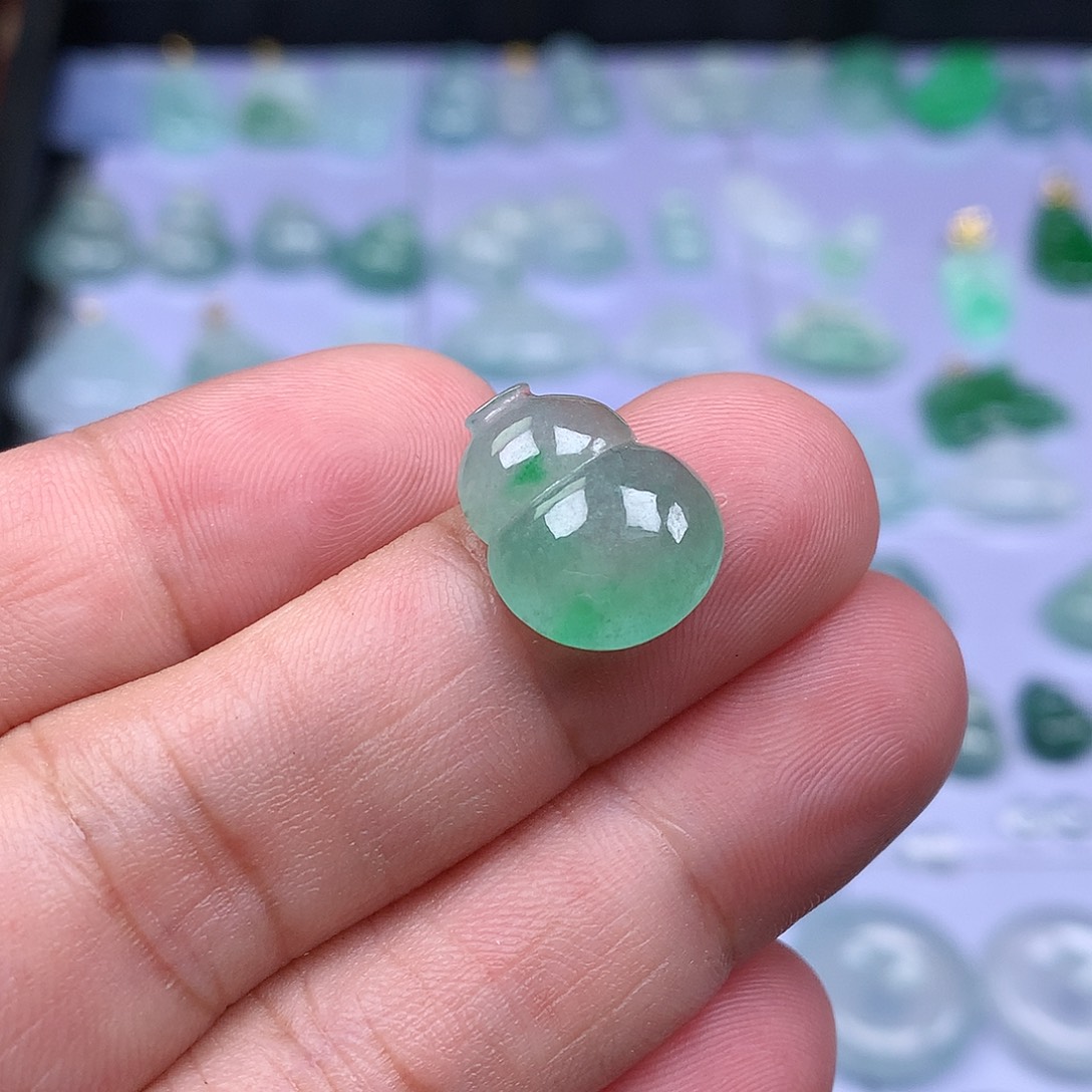 翡翠裸石缅甸天然A货翡翠冰种葫芦