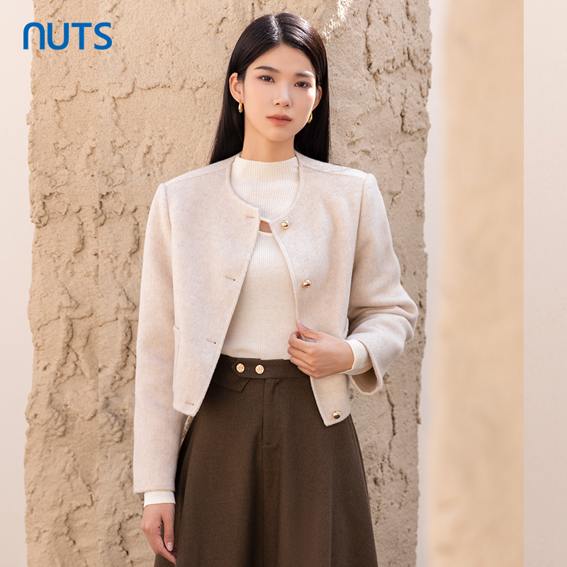 NUTS那时商场同款冬季时尚长袖休闲手工呢料短外套女4421501A1