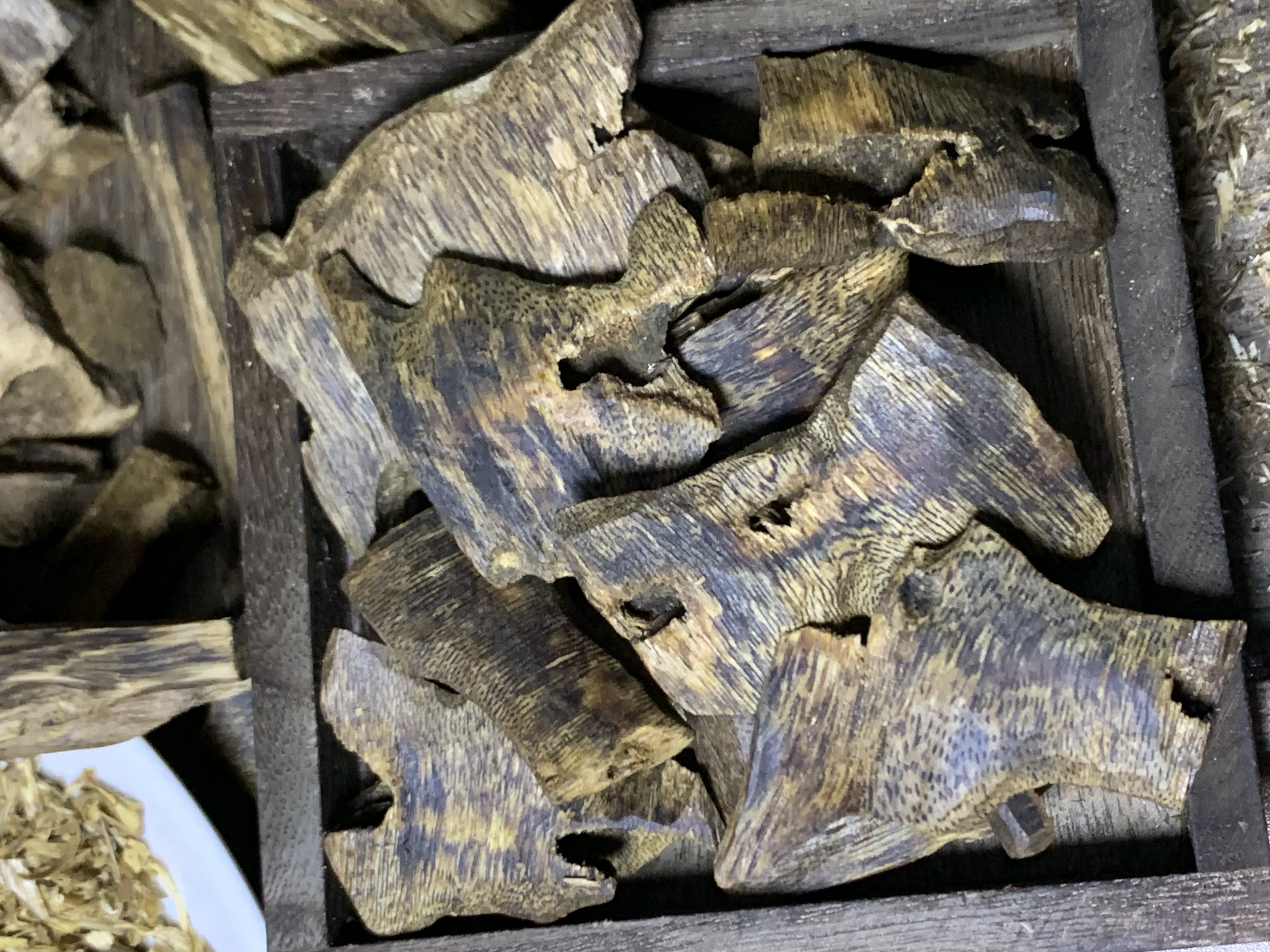 天然高油沉香奇楠块料熏香块料
