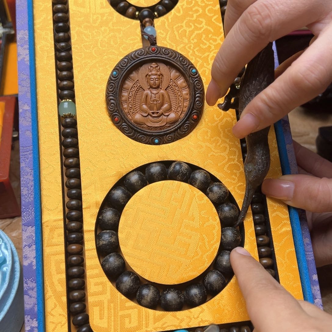 滴血莲花菩提吊坠