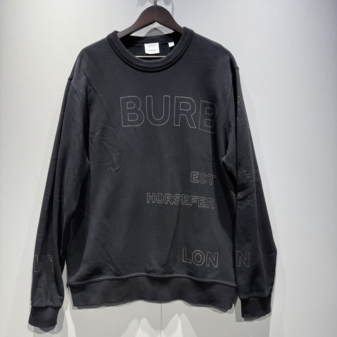 99新 BURBERRY/博柏利 黑色弹幕Logo套头卫衣 M码 0777