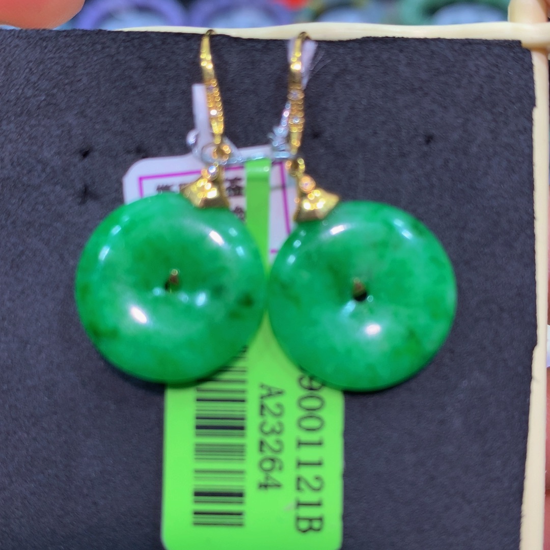 翡翠18K金镶嵌颈饰翡翠