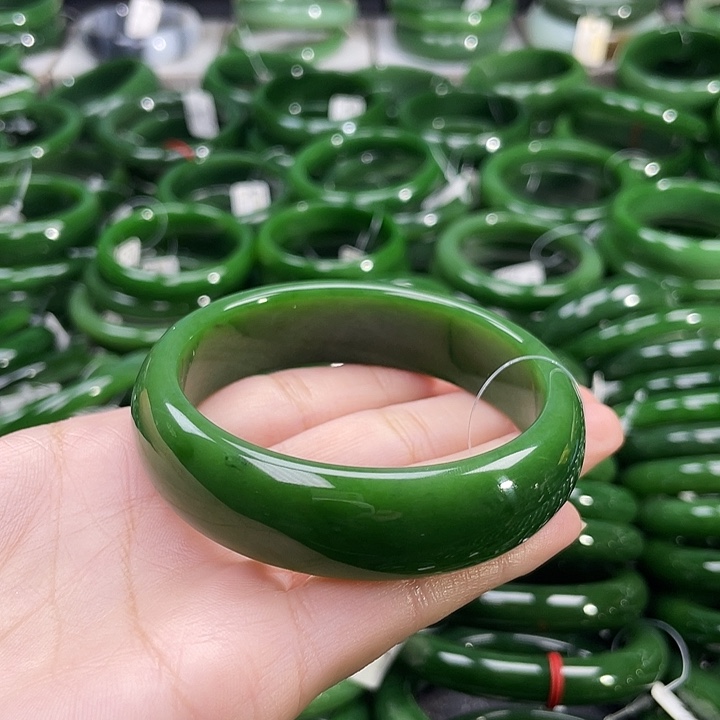 未镶嵌手镯和田玉（碧玉）