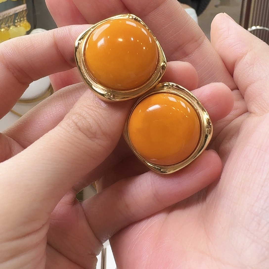 琥珀未镶嵌颈饰耳坠