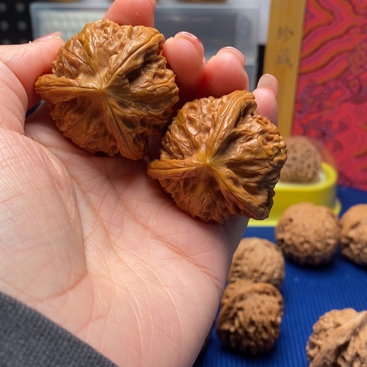 C***-文玩核桃把件42尺宫灯正奔