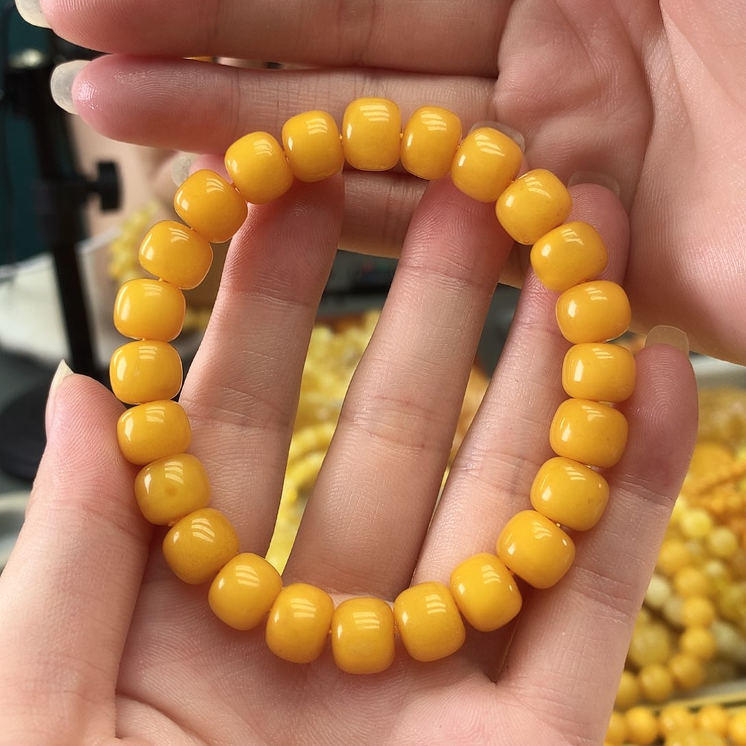 未镶嵌琥珀珠宝奇石志*