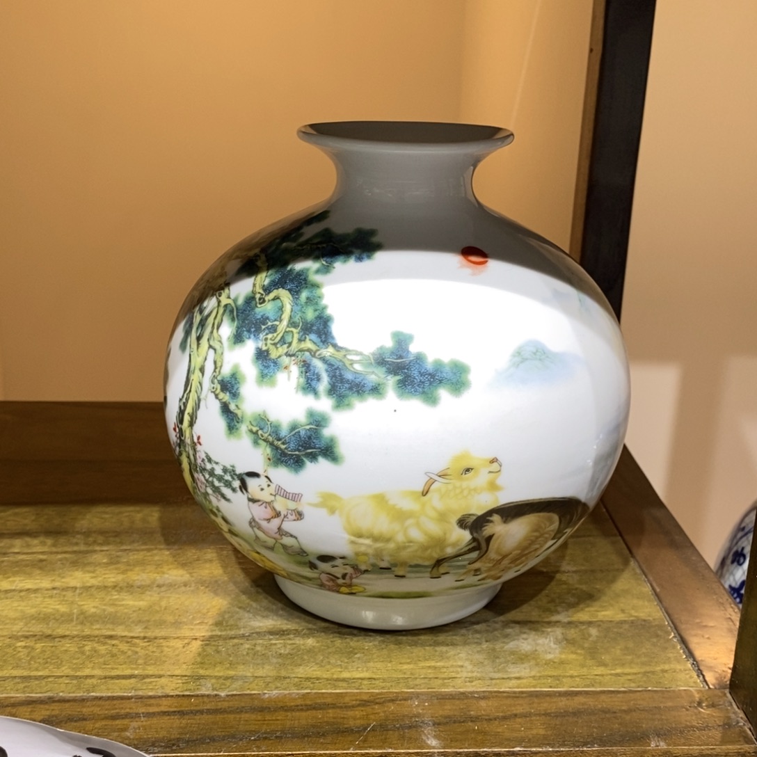 陶摆件16cm三阳开泰石榴瓶