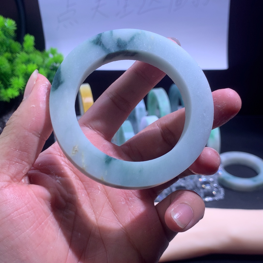 翡翠未镶嵌手镯翡翠手镯