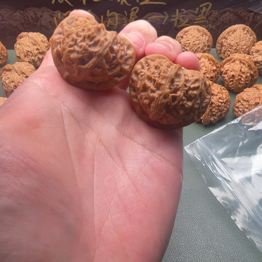 核桃把件40全品桃心宫灯