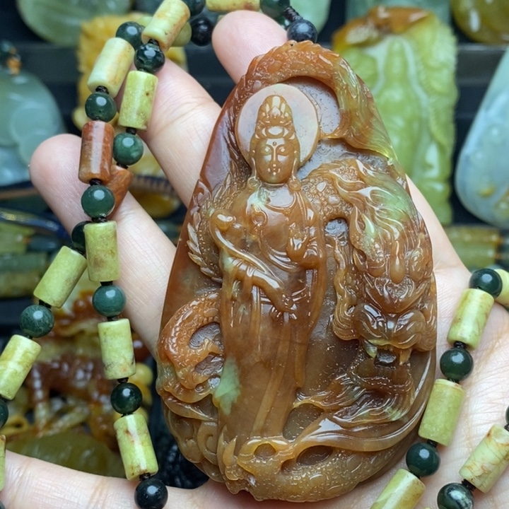 刚***子蛇纹石玉未镶嵌颈饰