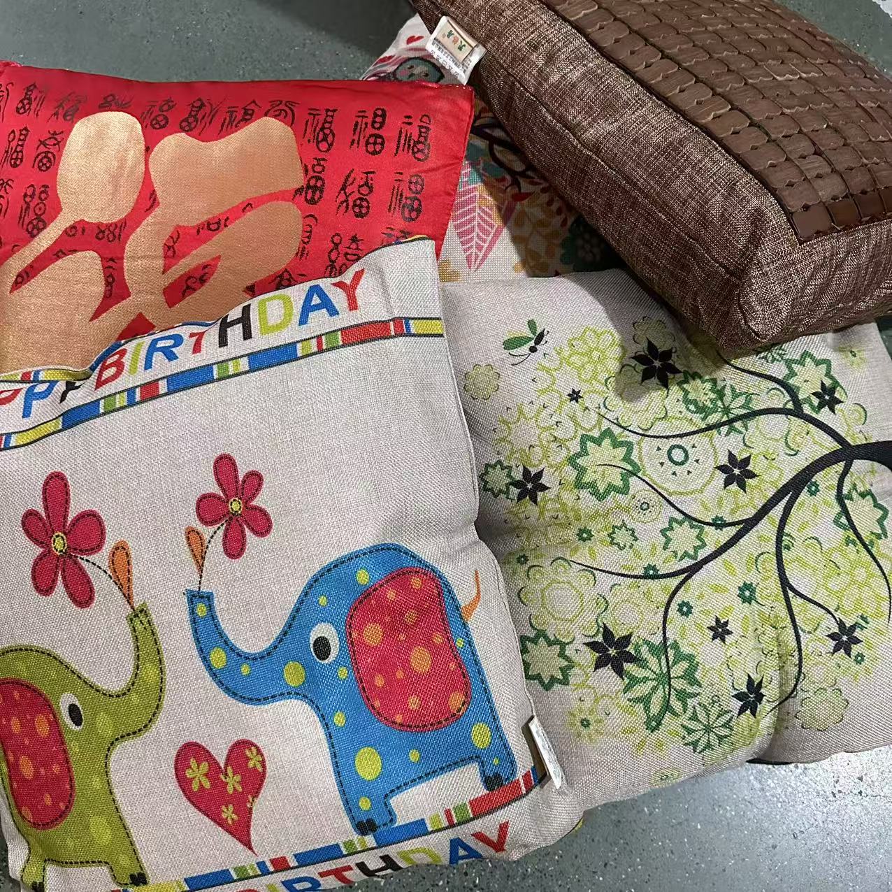 G4多色多款、坐垫抱枕发1个