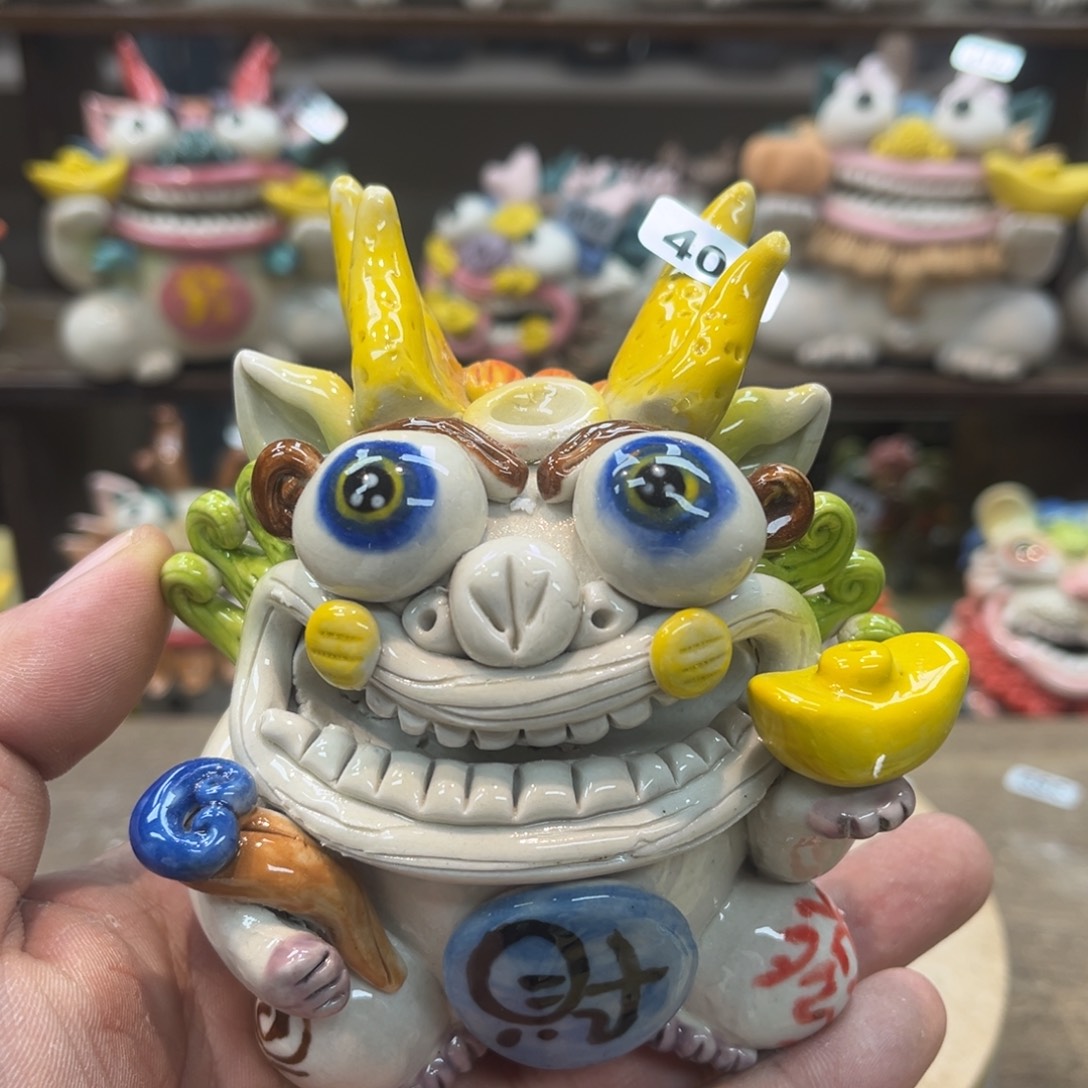 陶瓷纯手工抽象陶瓷摆件406
