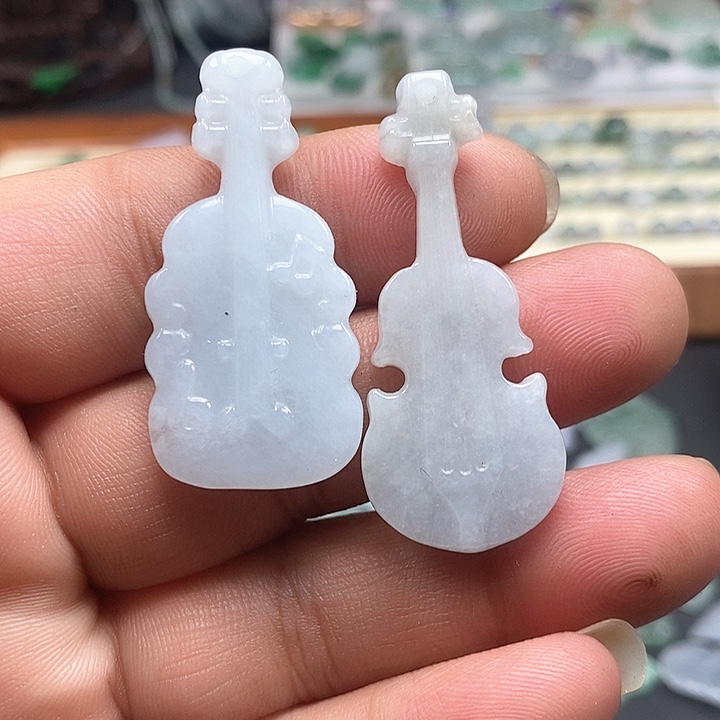 吊坠(不含链)未镶嵌翡翠一个60