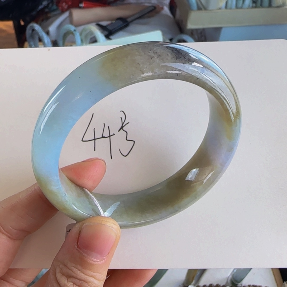 翡翠手镯未镶嵌老坑56.6