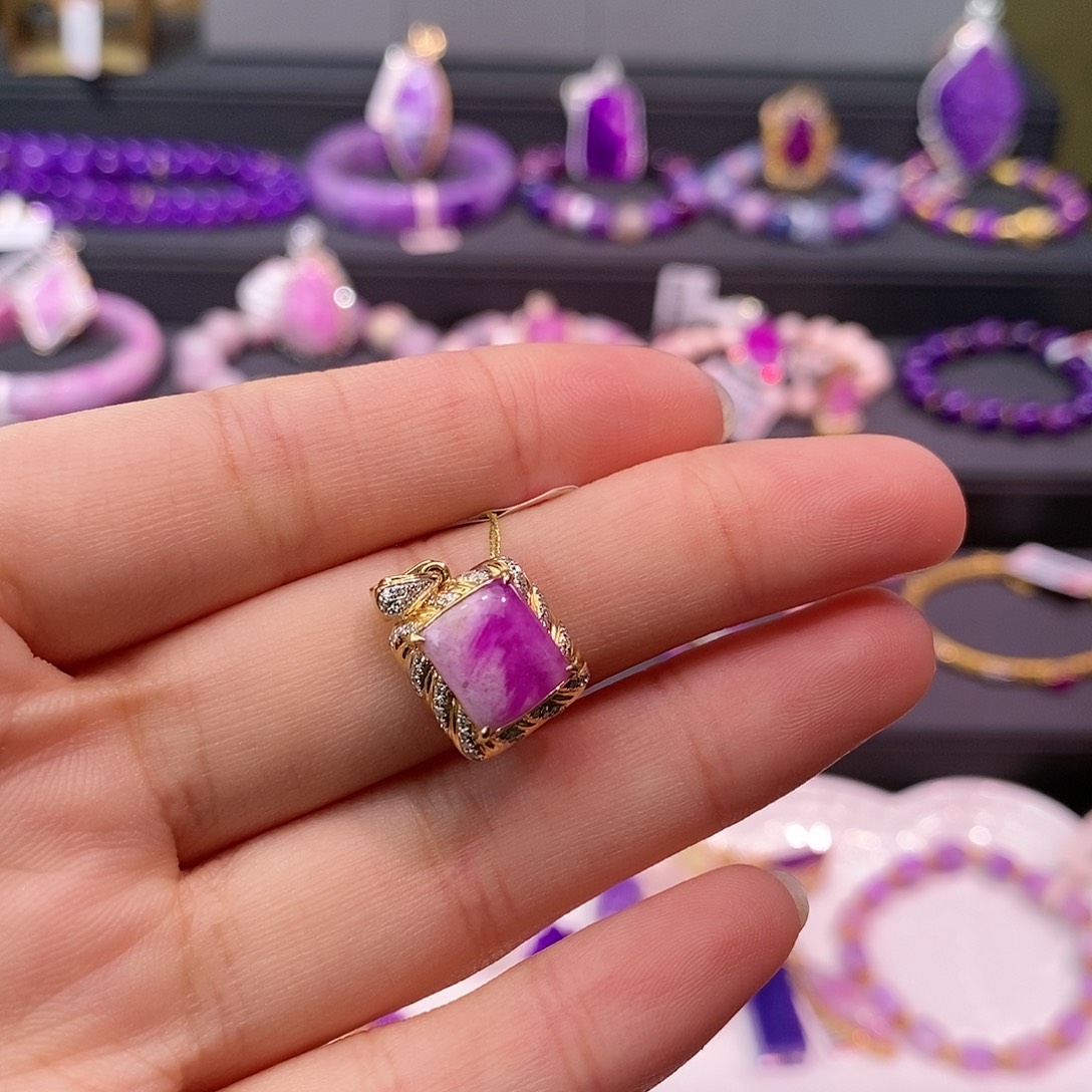 苏纪石（舒俱来）18K金镶嵌吊坠(不含链)