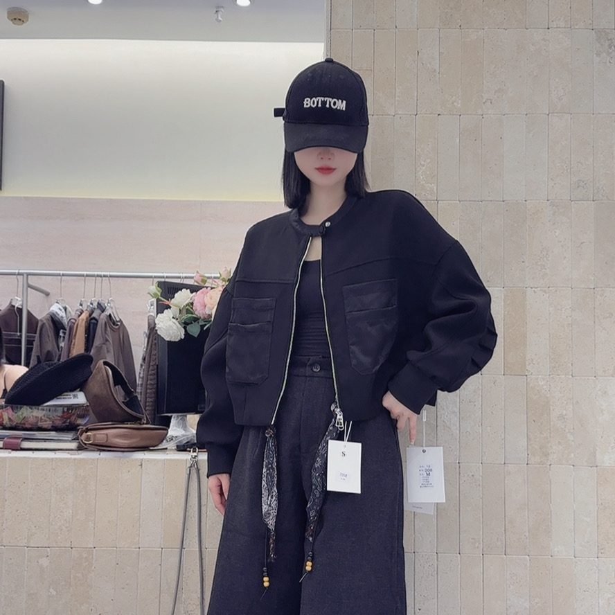 2025秋季新款早秋休闲宽松外套短款棒球服上衣女时尚夹克外套女款