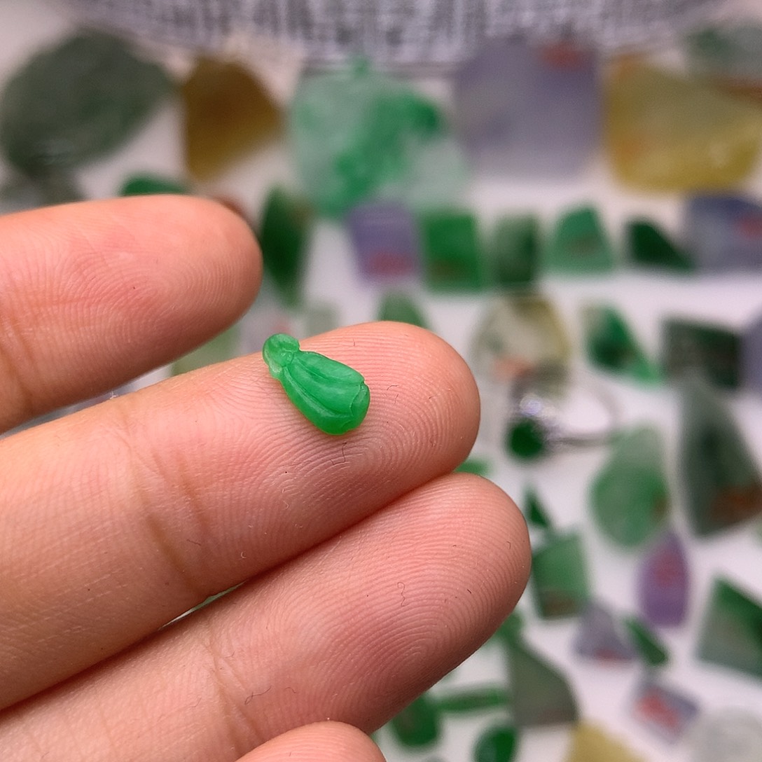 定制翡翠未镶嵌天然翡翠定制