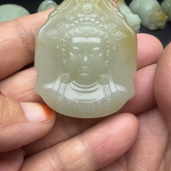 和田玉（糖玉）未镶嵌颈饰