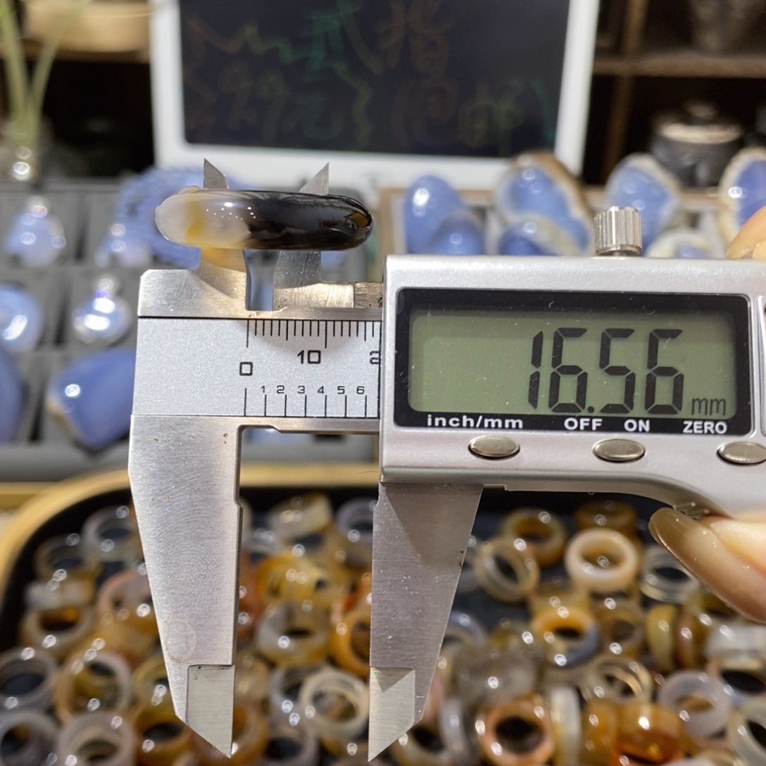 未镶嵌玛瑙/玉髓珠宝奇石