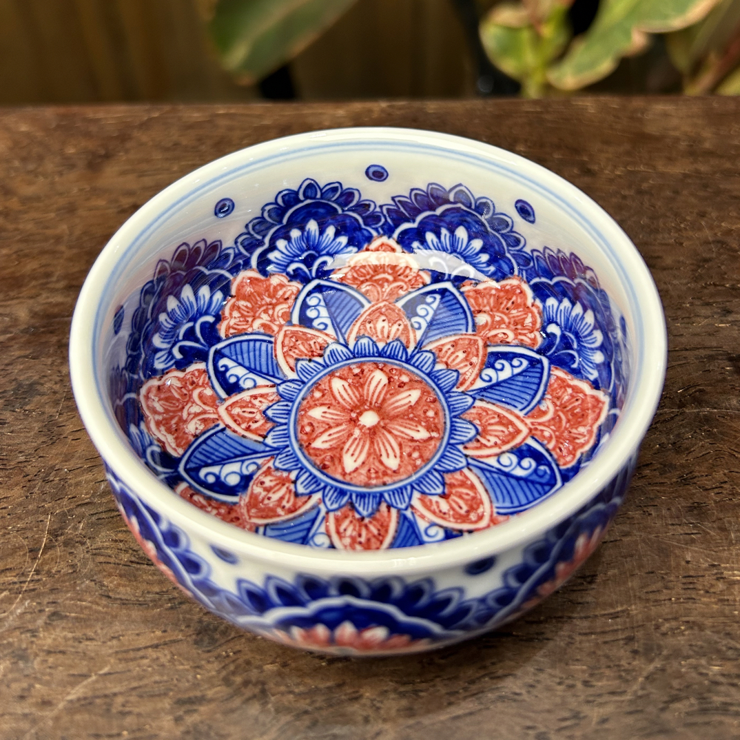 景德镇釉里红曼陀罗炉式杯