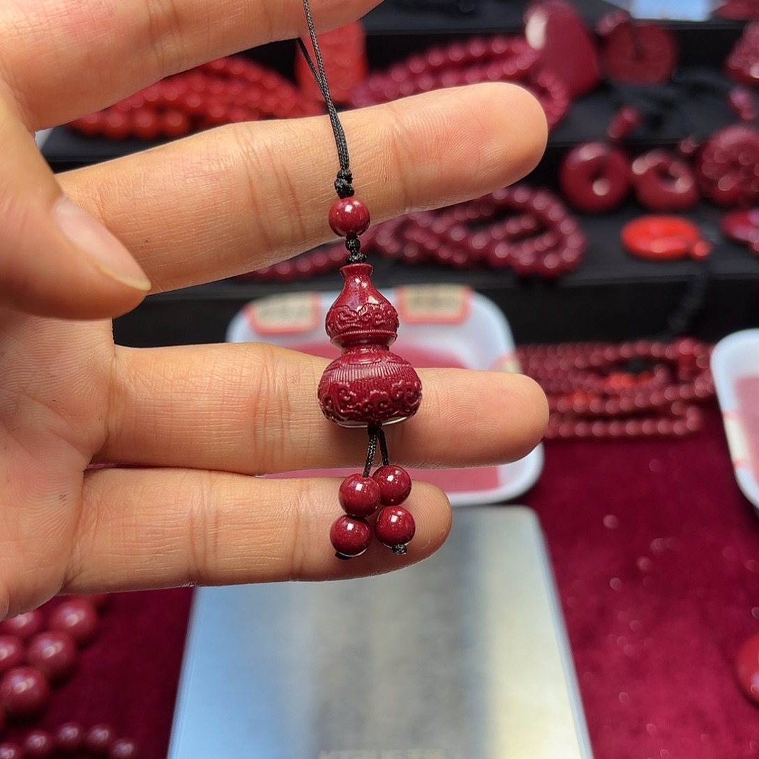 天然辰砂紫金砂葫芦手机挂件