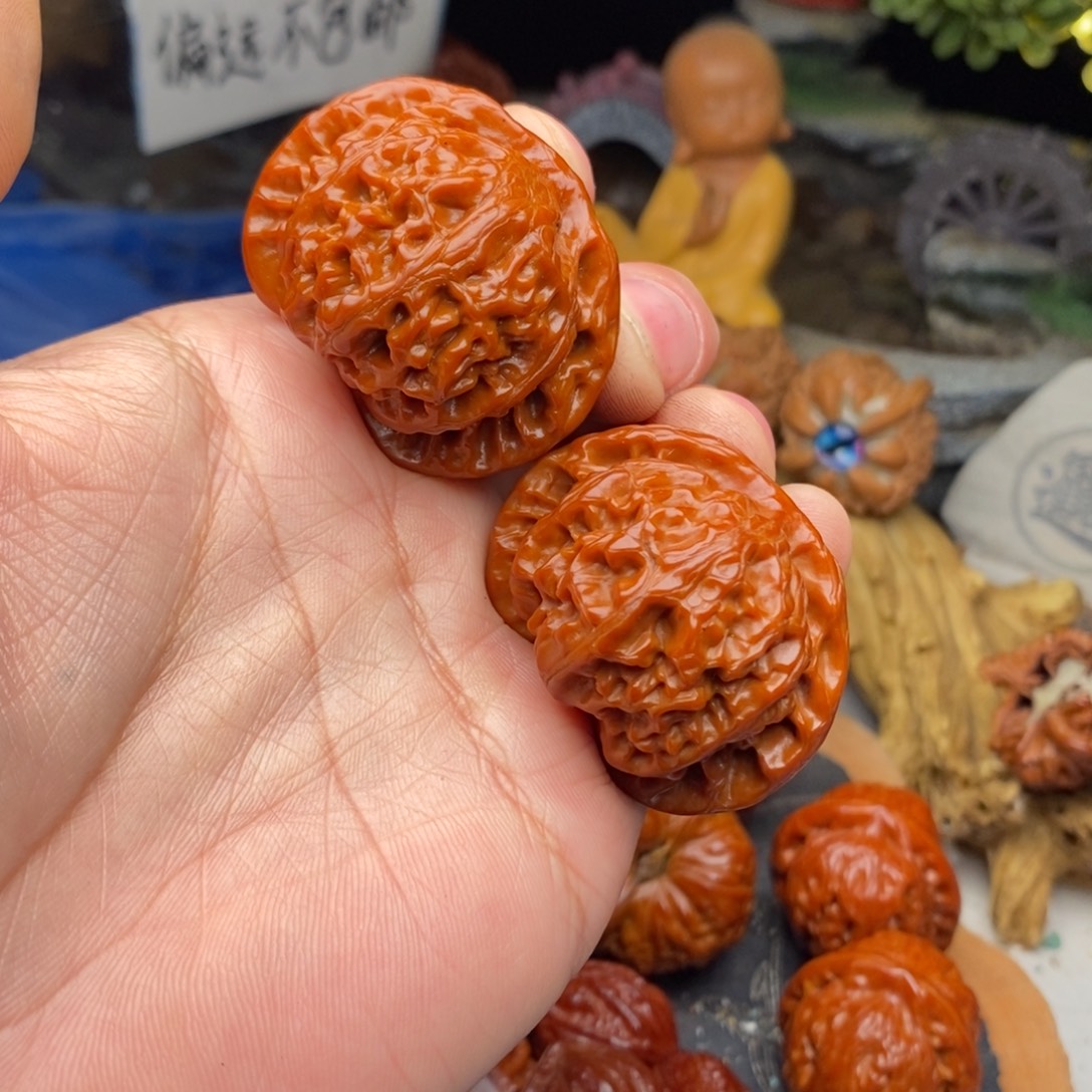 晓***尘把件文玩核桃宫灯