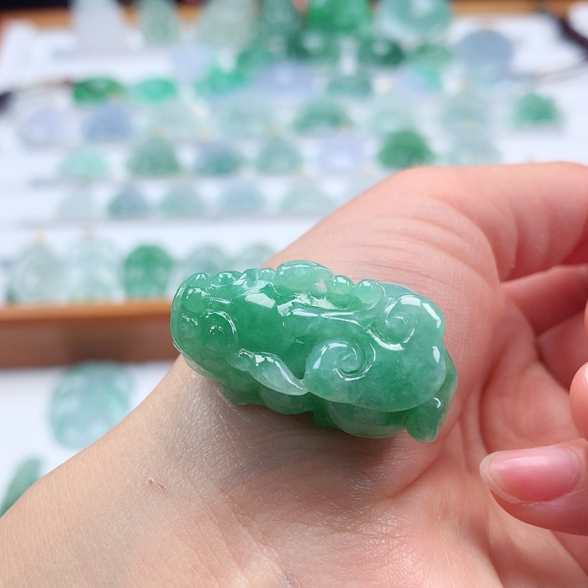 【闪购商品】翡翠吊坠(不含链)未镶嵌