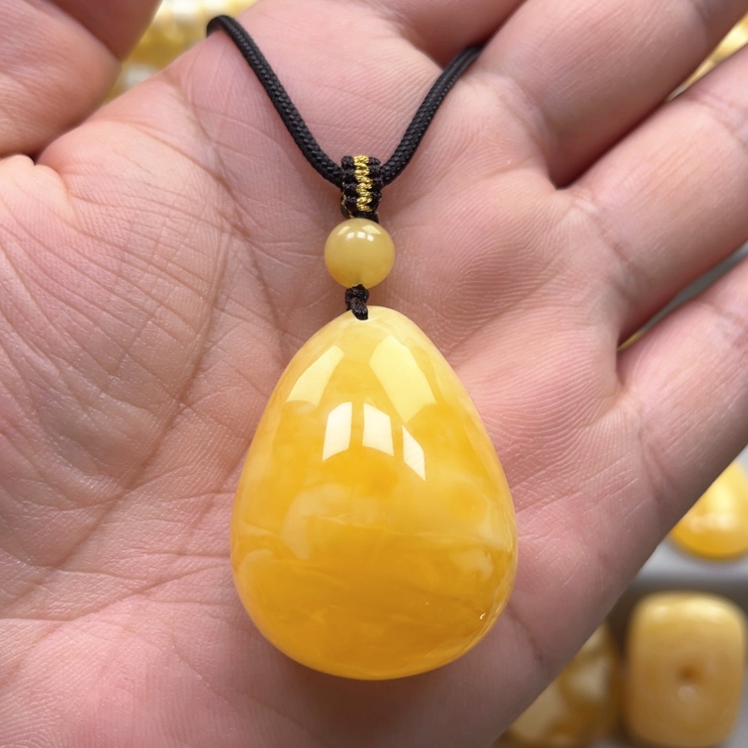 琥珀颈饰未镶嵌吊坠