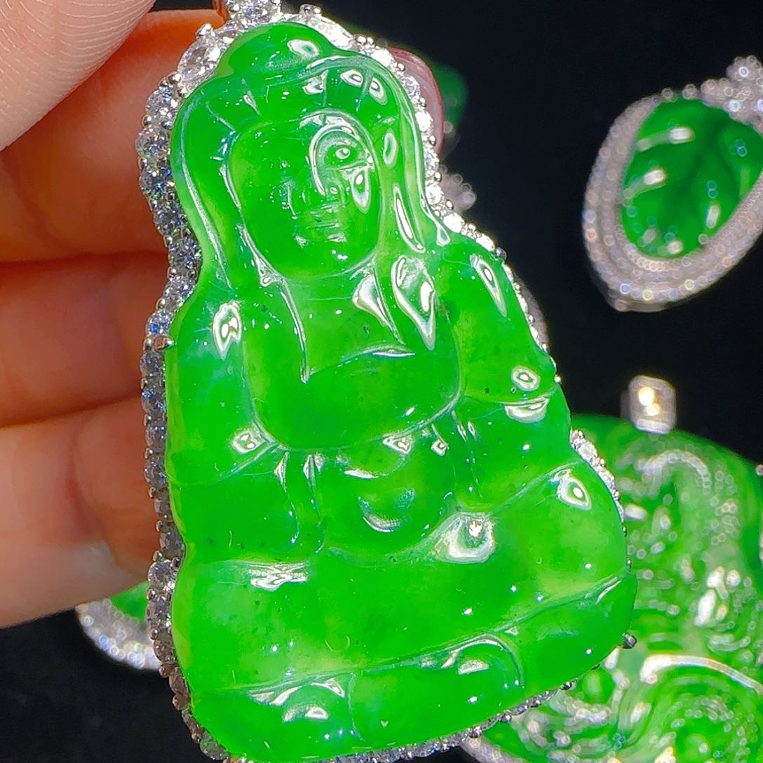 翡翠吊坠(赠链)银S925镶嵌