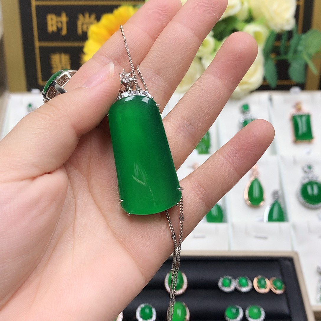 玛瑙/玉髓合金颈饰