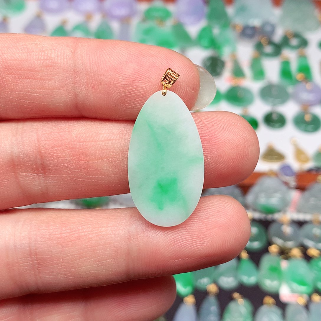 翡翠颈饰18K金镶嵌天然翡翠A货