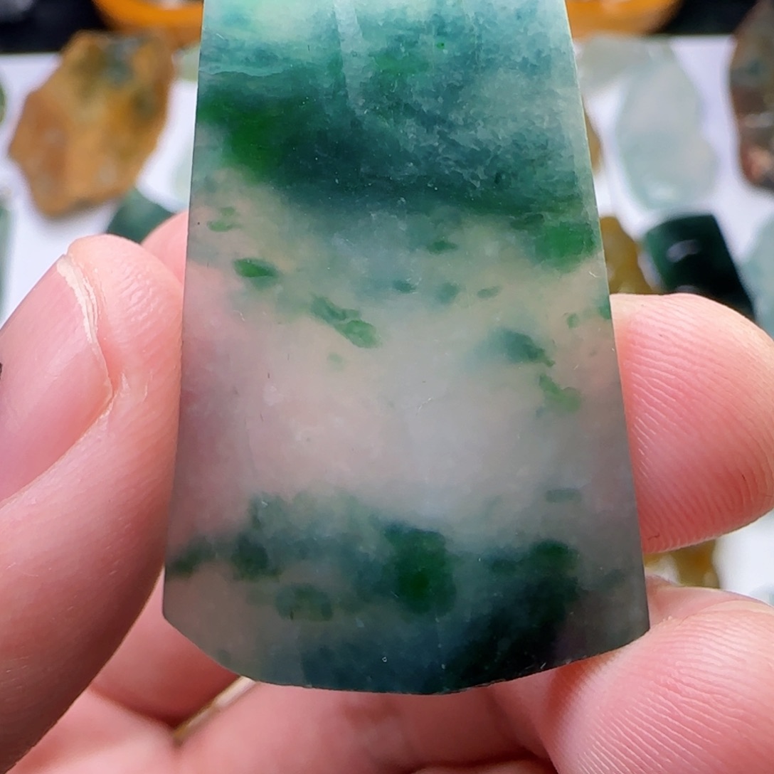 未镶嵌定制翡翠不包工