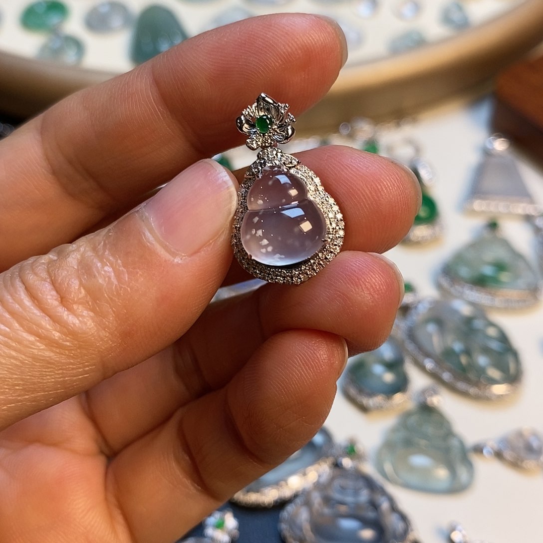 翡翠颈饰18K金镶嵌葫芦