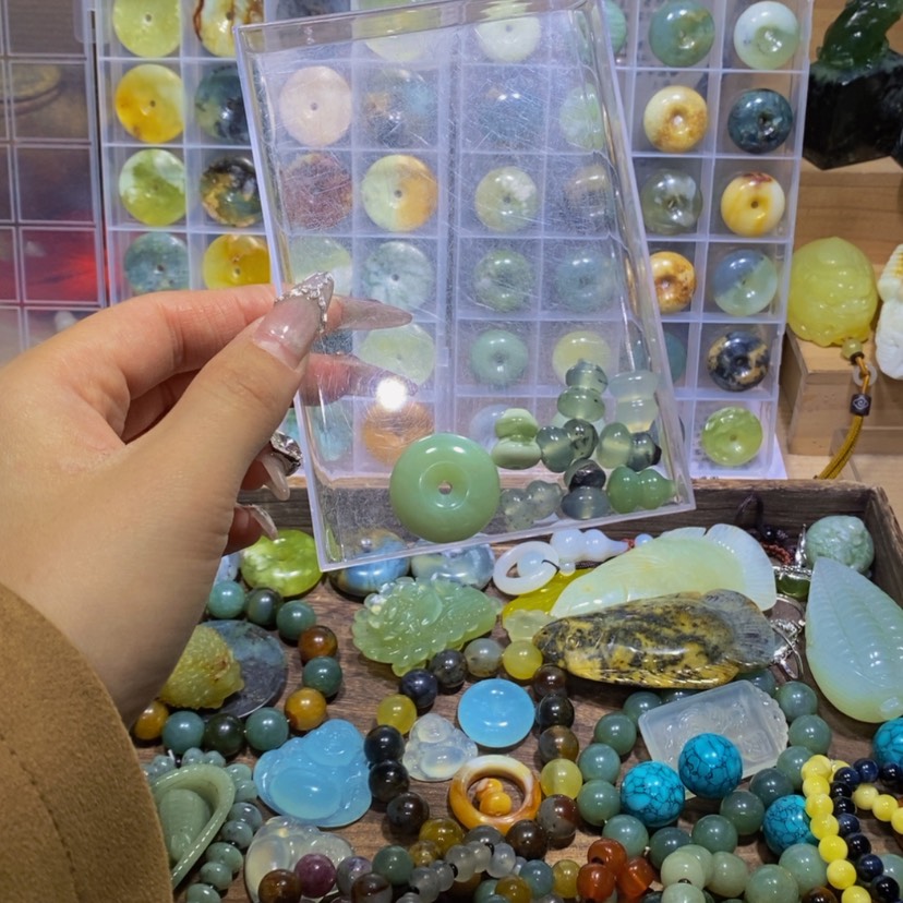 【闪购商品】蛇纹石玉其他合金64
