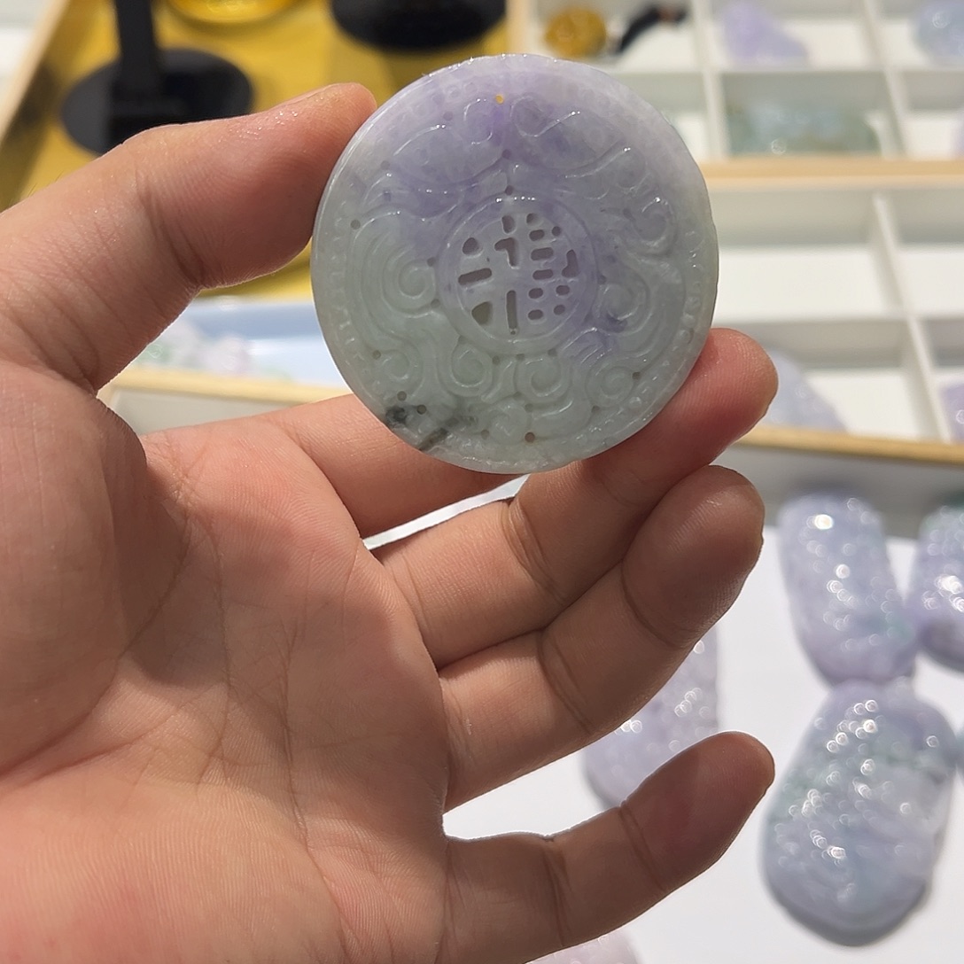 颈饰未镶嵌翡翠挂件