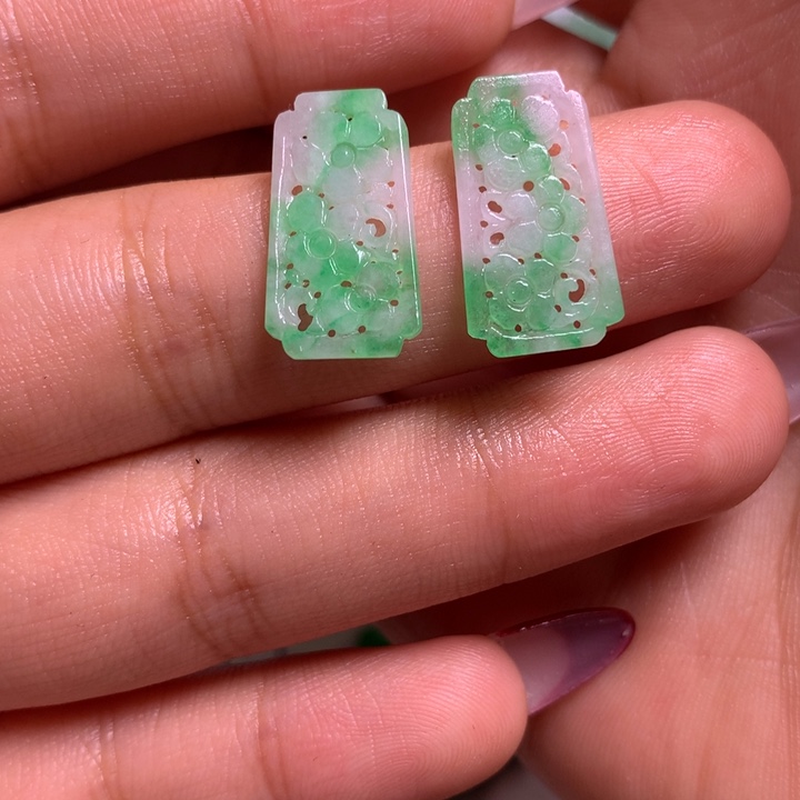 定制翡翠未镶嵌耳饰