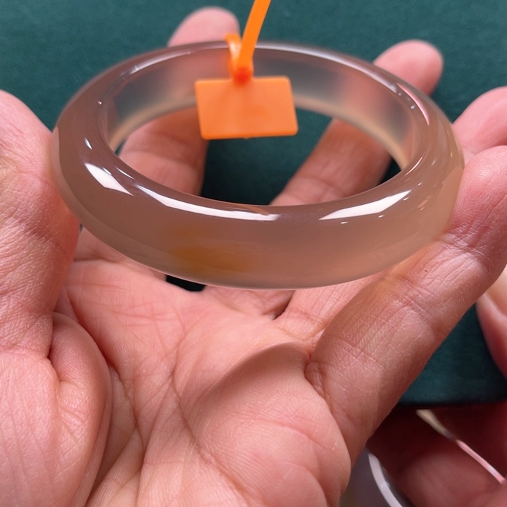 玛瑙/玉髓手镯未镶嵌丫*