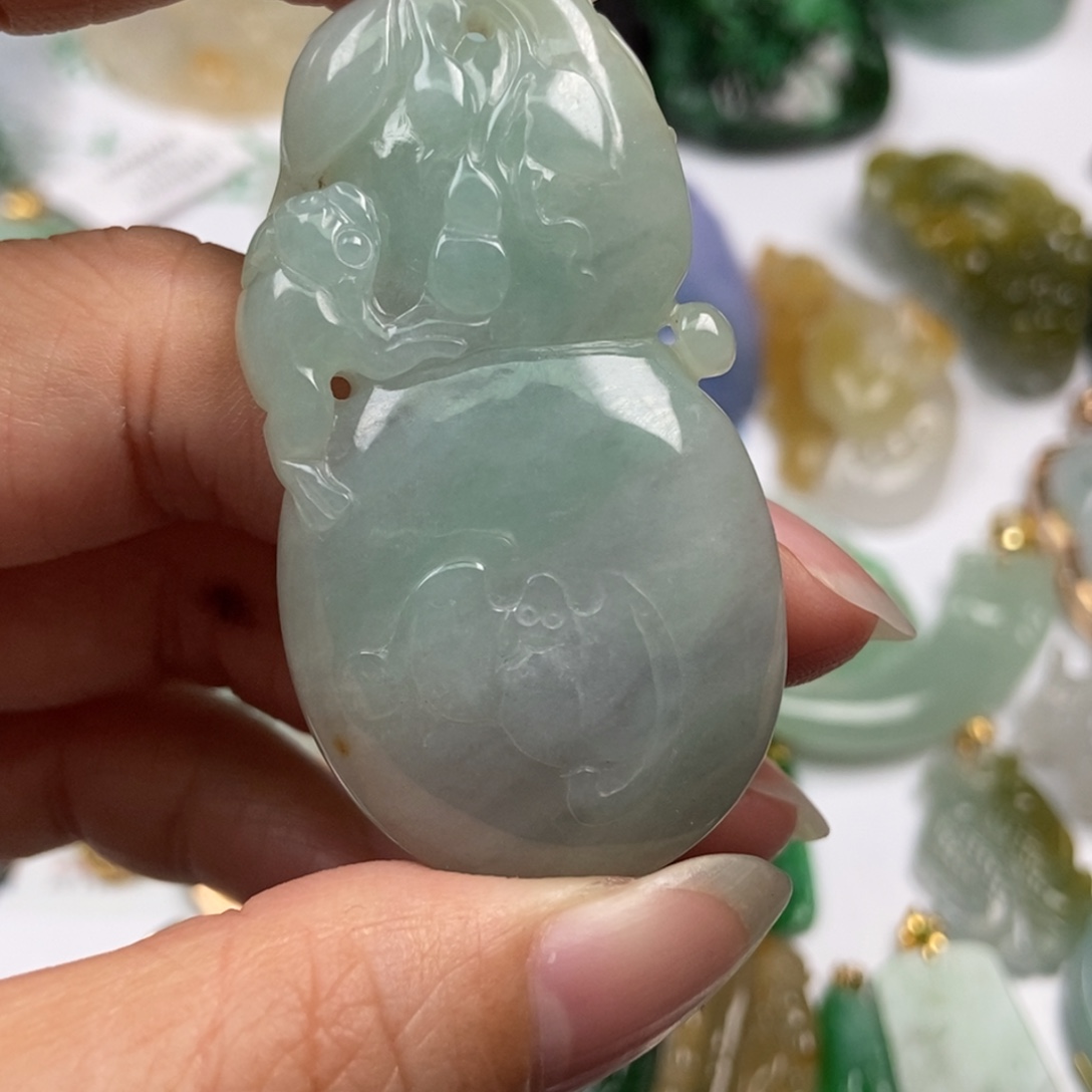 翡翠未镶嵌颈饰翡翠