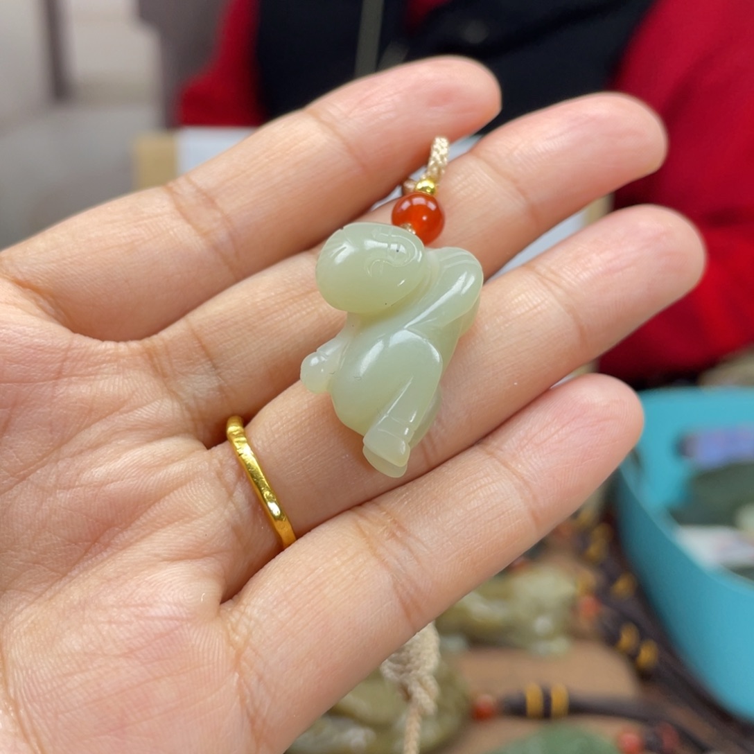 和田玉颈饰未镶嵌