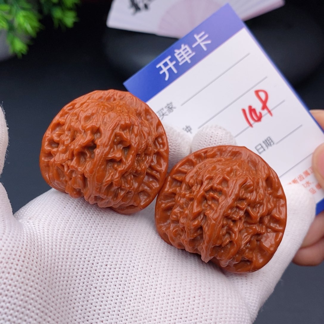 文玩核桃把件42红狮子149