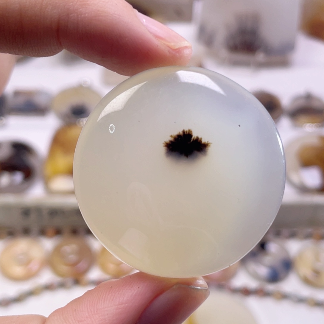 玛瑙/玉髓未镶嵌珠宝奇石