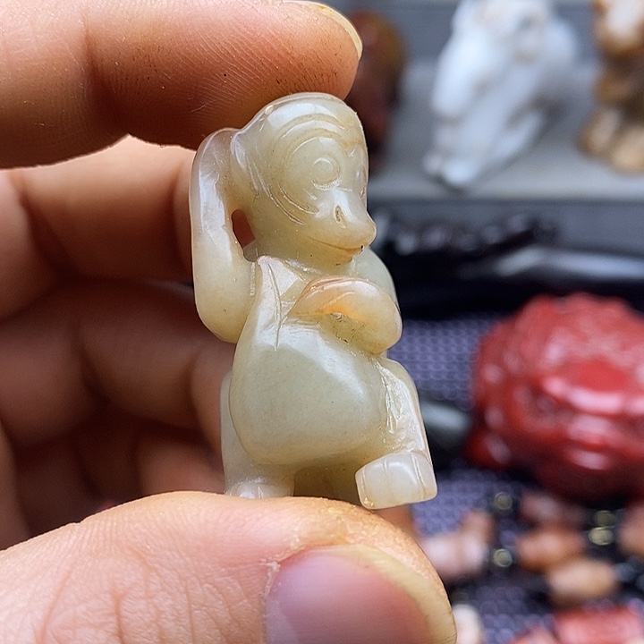 未镶嵌蛇纹石玉颈饰