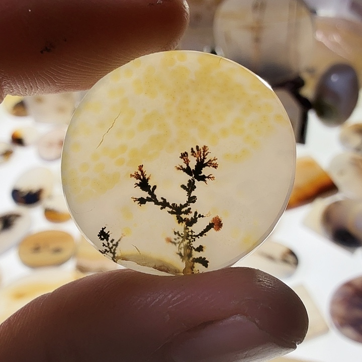 果***然玛瑙/玉髓未镶嵌珠宝半成品