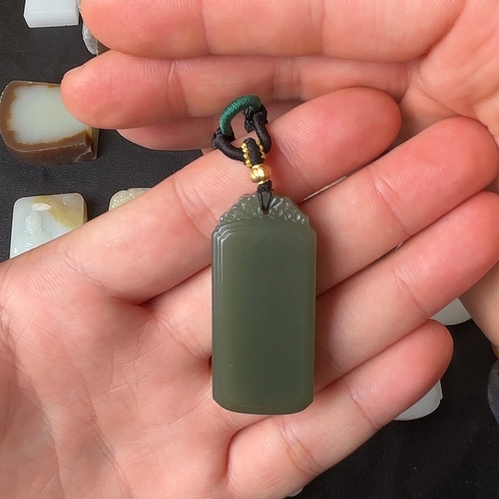 和田玉未镶嵌挂件