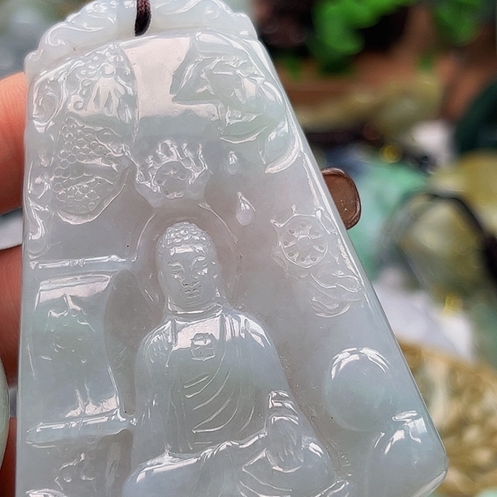 爱***岩翡翠未镶嵌颈饰挂件