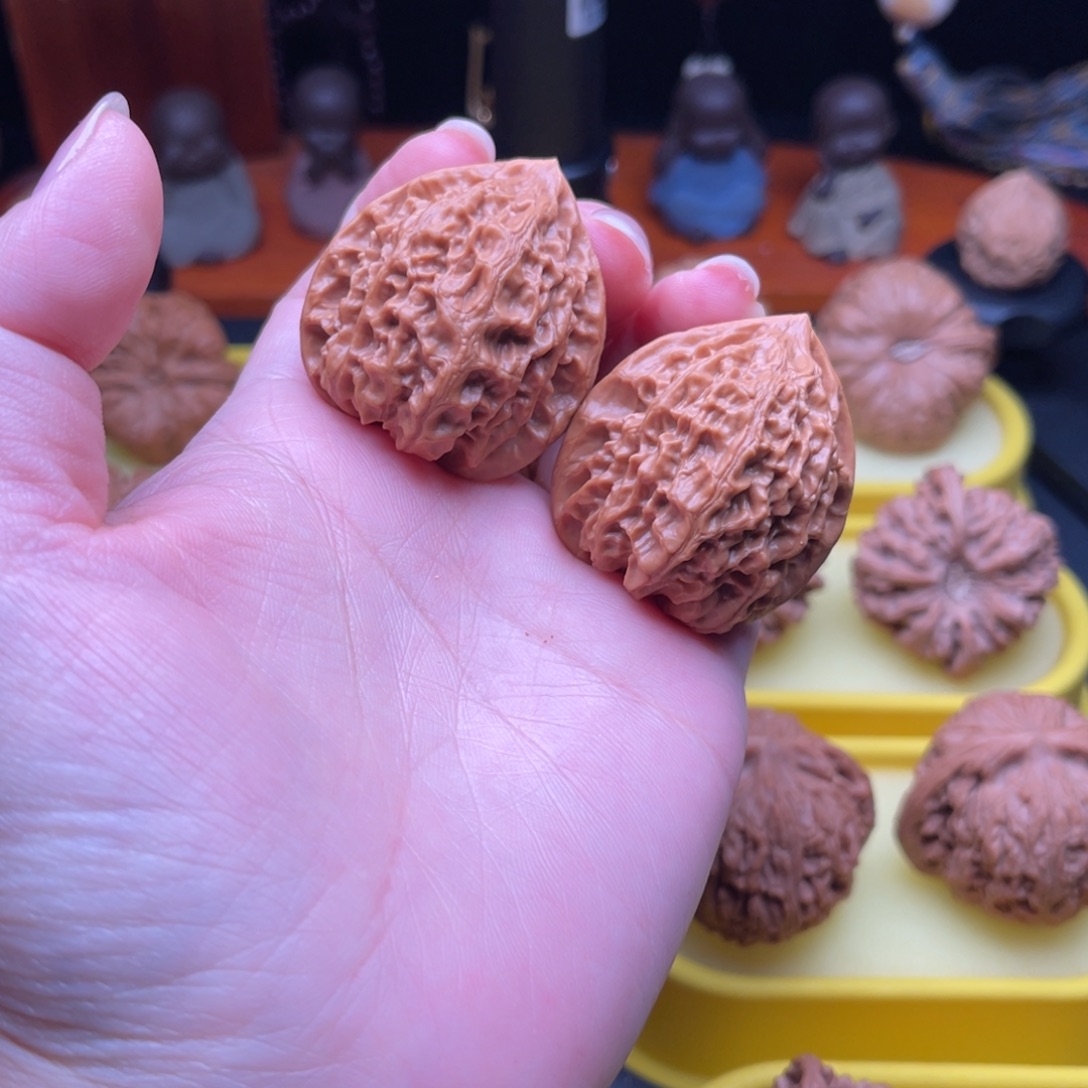 文玩核桃把件37金牛